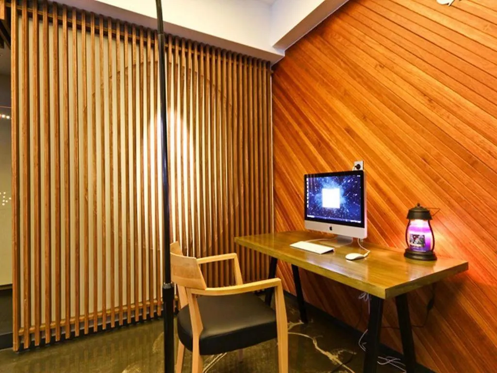 Comma Hotel Busan Motel