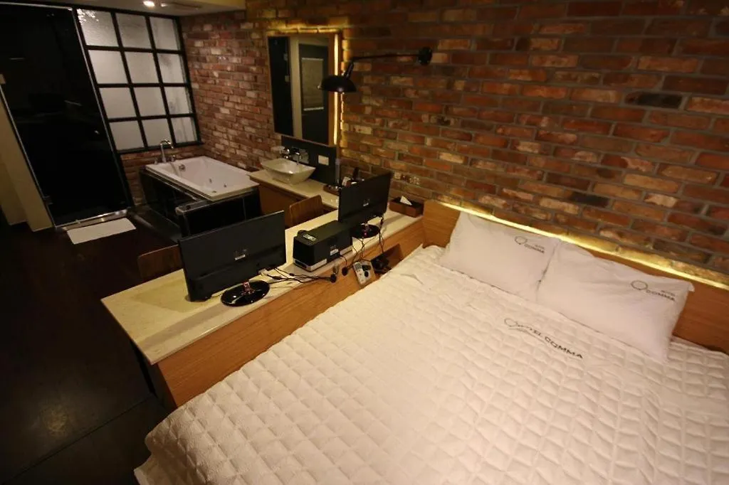 Motel Comma Hotel Busan