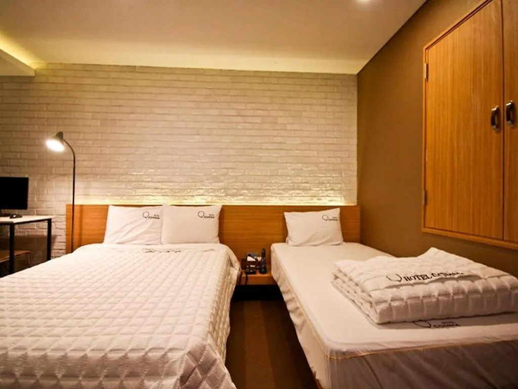 Motel Comma Hotel Busan
