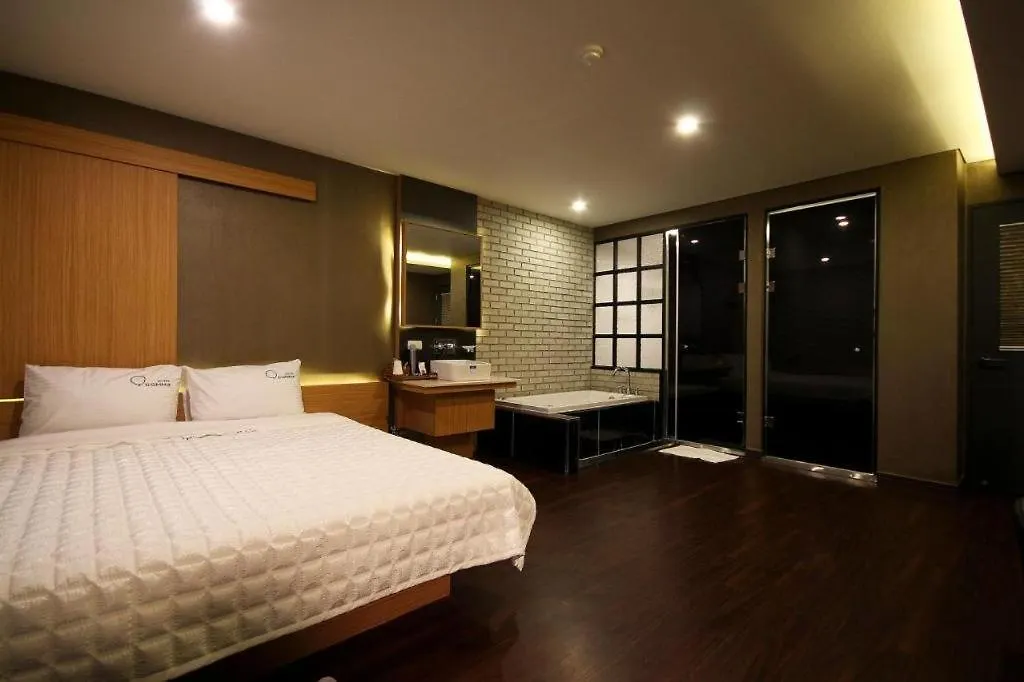 Comma Hotel Busan