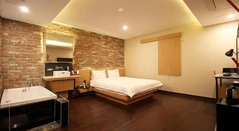 Comma Hotel Busan