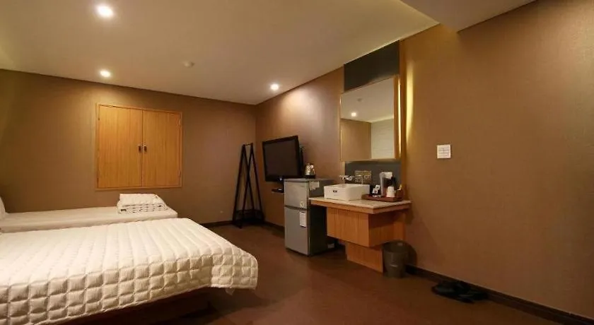Motel Comma Hotel Busan