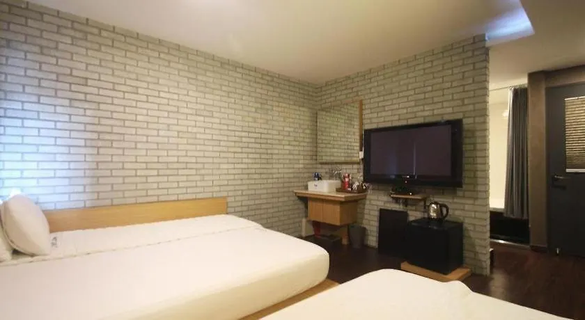 Comma Hotel Busan