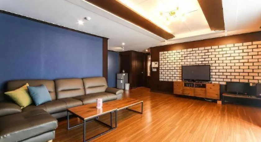 Comma Hotel Busan Motel